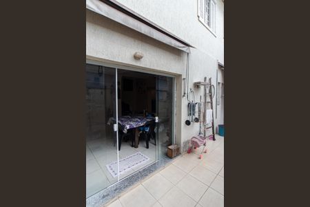 Casa à venda com 162m², 3 quartos e 5 vagasQuintal