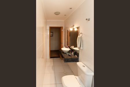 Casa à venda com 162m², 3 quartos e 5 vagasBanheiro