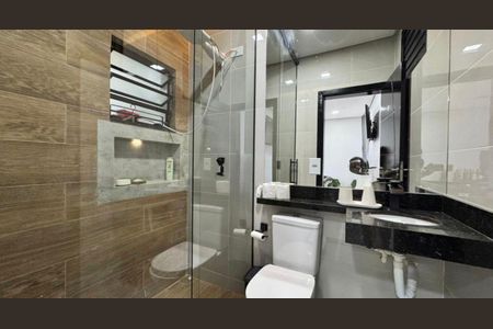 Banheiro de casa para alugar com 3 quartos, 115m² em Vila dos Remedios, São Paulo