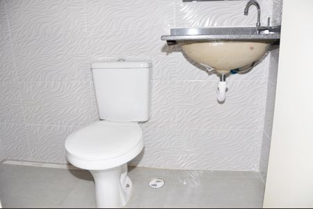 Detalhe - StudioOuKitchenette - Banheiro Social de kitnet/studio para alugar com 1 quarto, 29m² em Vila Guedes, São Paulo