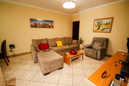 Sala de apartamento para alugar com 2 quartos, 125m² em Guilhermina, Praia Grande