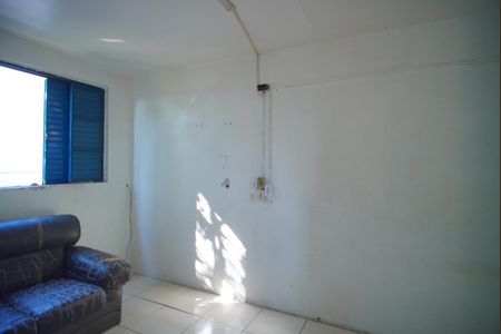 Sala de apartamento à venda com 3 quartos, 70m² em Rubem Berta, Porto Alegre