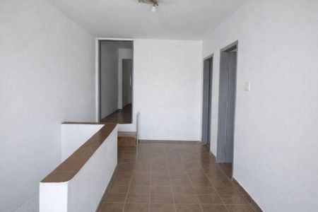 Casa para alugar com 120m², 3 quartos e 1 vagaCorredor