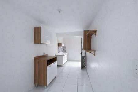 Cozinha de casa para alugar com 3 quartos, 120m² em Vila Dalva, São Paulo