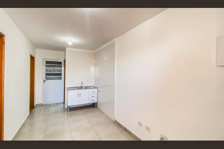 Sala/ Cozinha de apartamento para alugar com 2 quartos, 43m² em Vila Nhocuné, São Paulo