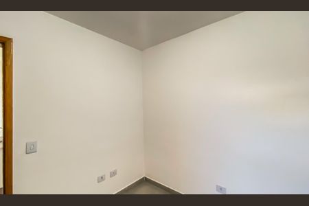 Quarto 1 de apartamento para alugar com 2 quartos, 43m² em Vila Nhocuné, São Paulo