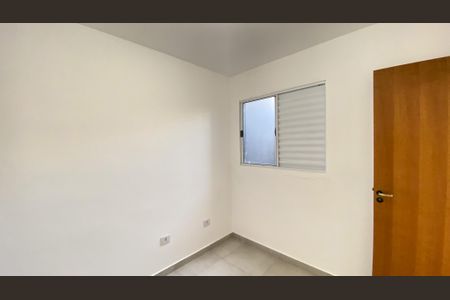 Quarto 1 de apartamento para alugar com 2 quartos, 43m² em Vila Nhocuné, São Paulo