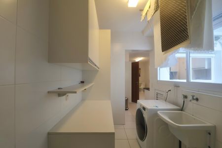 Apartamento para alugar com 220m², 4 quartos e 2 vagasÁrea de Serviço
