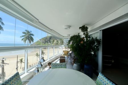 Apartamento para alugar com 220m², 4 quartos e 2 vagasVaranda