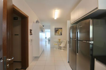 Apartamento para alugar com 220m², 4 quartos e 2 vagasCozinha