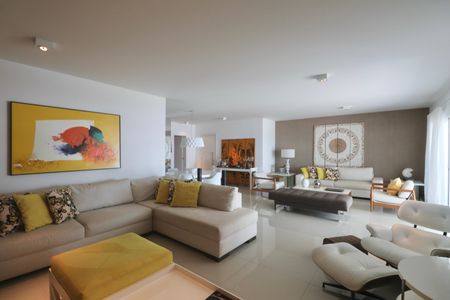 Apartamento para alugar com 220m², 4 quartos e 2 vagasSala