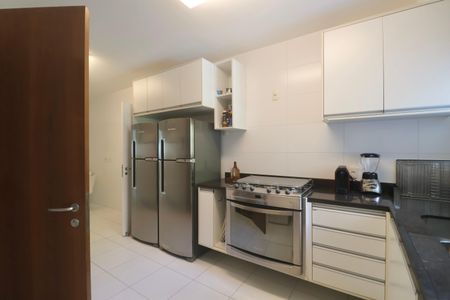 Apartamento para alugar com 220m², 4 quartos e 2 vagasCozinha