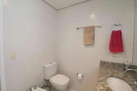 Apartamento para alugar com 220m², 4 quartos e 2 vagasBanheiro Suíte