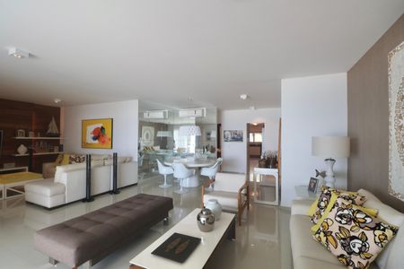 Apartamento para alugar com 220m², 4 quartos e 2 vagasSala