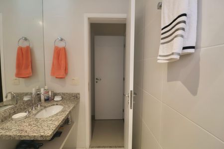 Apartamento para alugar com 220m², 4 quartos e 2 vagasBanheiro Suíte 3