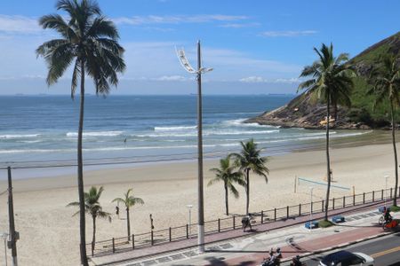 Apartamento para alugar com 220m², 4 quartos e 2 vagasVista