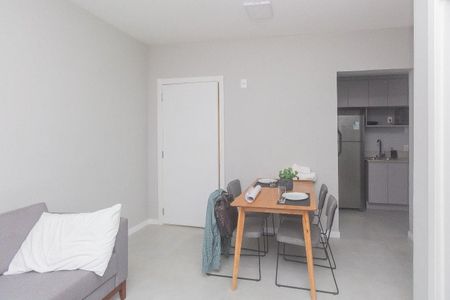 Sala  de apartamento para alugar com 1 quarto, 40m² em Partenon, Porto Alegre