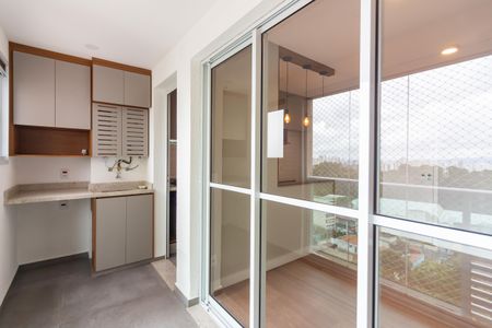 Sacada de apartamento para alugar com 2 quartos, 58m² em Vila Yara, Osasco