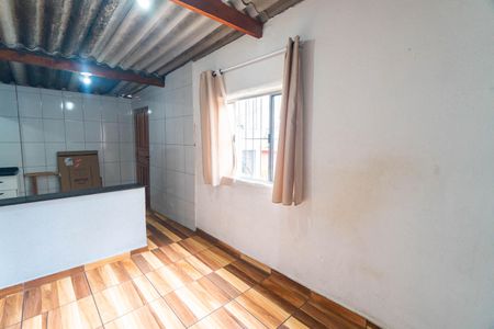 Casa à venda com 120m², 4 quartos e 2 vagasCasa 2 - Sala/Cozinha