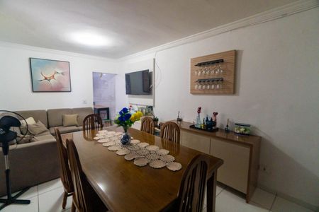 Casa 1 - Sala de casa à venda com 4 quartos, 120m² em Vila Fachini, São Paulo