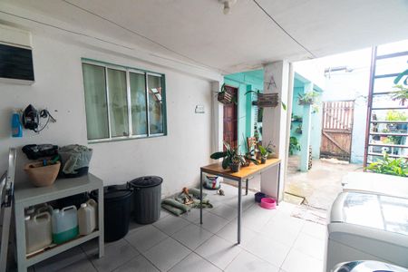 Casa à venda com 120m², 4 quartos e 2 vagasCasa 1 - Lavanderia