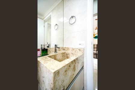 Apartamento à venda com 48m², 2 quartos e 1 vaga Apartamento à venda com 48m², 2 quartos e 1 vagaBanheiro