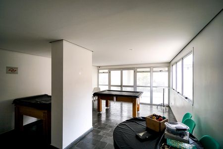 Apartamento à venda com 48m², 2 quartos e 1 vaga Apartamento à venda com 48m², 2 quartos e 1 vagaSalão de jogos