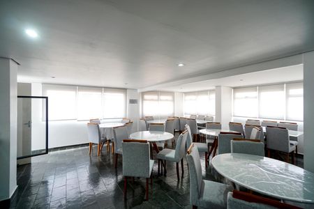 Apartamento à venda com 48m², 2 quartos e 1 vaga Apartamento à venda com 48m², 2 quartos e 1 vagaSalão de festas