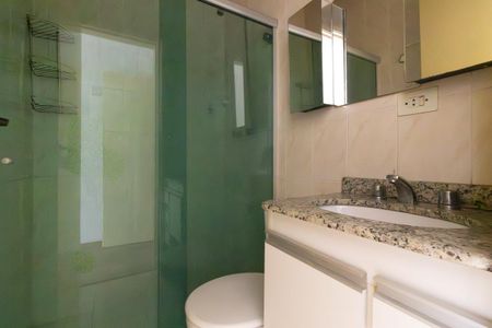 Casa de condomínio à venda com 100m², 3 quartos e 1 vagaBanheiro da Suíte