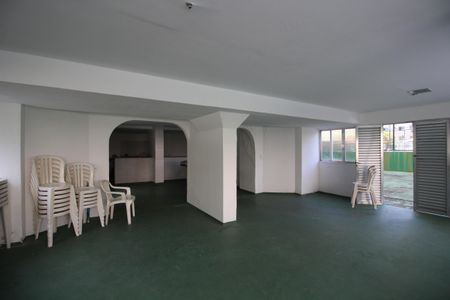 Apartamento para alugar com 55m², 2 quartos e sem vagaSalão de Festas