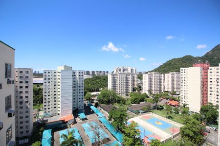 Sala - Vista de apartamento para alugar com 2 quartos, 55m² em Jacarepaguá, Rio de Janeiro