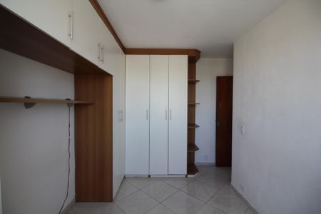 Quarto 1 de apartamento para alugar com 2 quartos, 55m² em Jacarepaguá, Rio de Janeiro