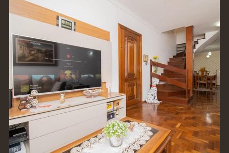 Casa à venda com 179m², 3 quartos e 2 vagasFoto 03