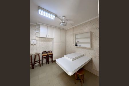 Casa para alugar com 230m², 5 quartos e 2 vagas Casa para alugar com 230m², 5 quartos e 2 vagasCozinha