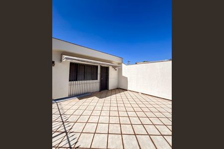 Casa para alugar com 230m², 5 quartos e 2 vagas Casa para alugar com 230m², 5 quartos e 2 vagasVaranda