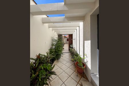 Casa para alugar com 230m², 5 quartos e 2 vagas Casa para alugar com 230m², 5 quartos e 2 vagasCorredor