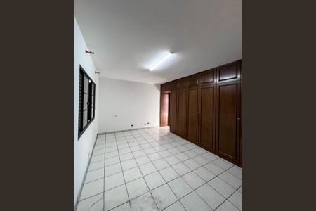 Casa para alugar com 230m², 5 quartos e 2 vagas Casa para alugar com 230m², 5 quartos e 2 vagasSuite
