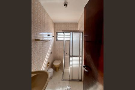 Casa para alugar com 230m², 5 quartos e 2 vagas Casa para alugar com 230m², 5 quartos e 2 vagasBanheiro