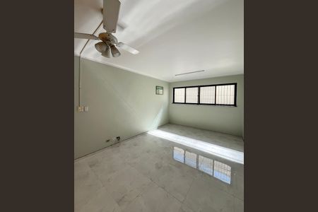 Casa para alugar com 230m², 5 quartos e 2 vagas Casa para alugar com 230m², 5 quartos e 2 vagasSala de Jantar