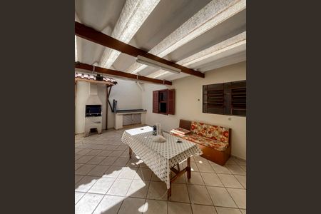 Casa para alugar com 230m², 5 quartos e 2 vagas Casa para alugar com 230m², 5 quartos e 2 vagasChurrasqueira