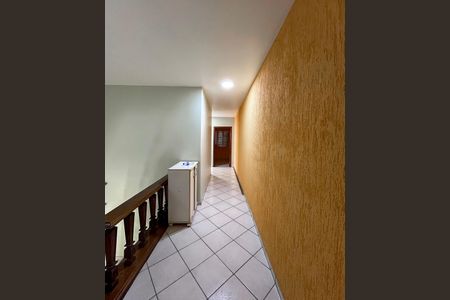 Casa para alugar com 230m², 5 quartos e 2 vagas Casa para alugar com 230m², 5 quartos e 2 vagasCorredor