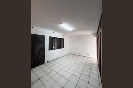Casa para alugar com 230m², 5 quartos e 2 vagas Casa para alugar com 230m², 5 quartos e 2 vagasSuite