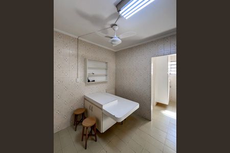 Casa para alugar com 230m², 5 quartos e 2 vagas Casa para alugar com 230m², 5 quartos e 2 vagasCozinha