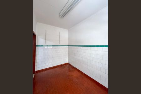 Casa para alugar com 230m², 5 quartos e 2 vagas Casa para alugar com 230m², 5 quartos e 2 vagasEdicula - Cozinha