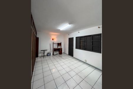 Casa para alugar com 230m², 5 quartos e 2 vagas Casa para alugar com 230m², 5 quartos e 2 vagasSuite