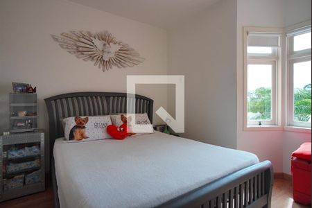 Casa à venda com 280m², 4 quartos e 3 vagasSuíte 1 - Segundo Andar