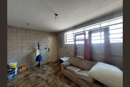 Casa à venda com 1186m², 4 quartos e 6 vagas Casa à venda com 1186m², 4 quartos e 6 vagasCozinha
