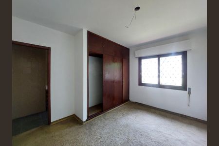 Casa à venda com 1186m², 4 quartos e 6 vagas Casa à venda com 1186m², 4 quartos e 6 vagasSuíte 2