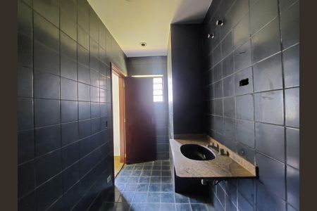 Casa à venda com 1186m², 4 quartos e 6 vagas Casa à venda com 1186m², 4 quartos e 6 vagasBanheiro Suíte 1