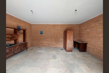 Casa à venda com 1186m², 4 quartos e 6 vagas Casa à venda com 1186m², 4 quartos e 6 vagasQuarto 1 Edícula